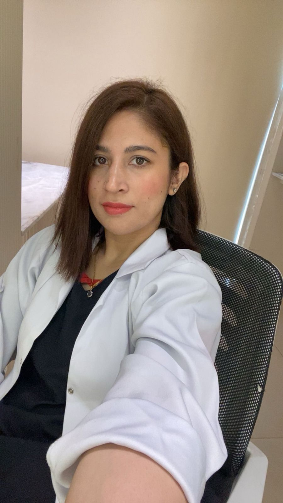 Dr Nadia Tariq Best Plastic Surgeon in Rawalpindi